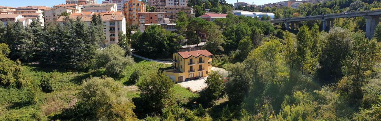 Villa Center Appartamenti Nel Verde In Citta Campobasso Exterior photo